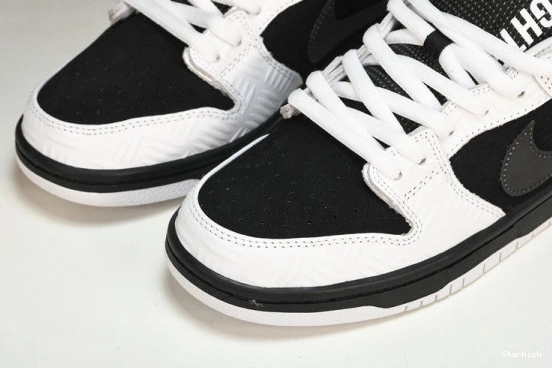  x Dunk Low SB FD2629-100 Nike Tightbooth 0724